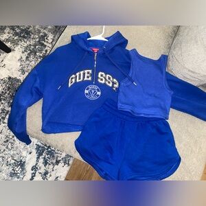 BNWOT Guess 3 piece set . 💙